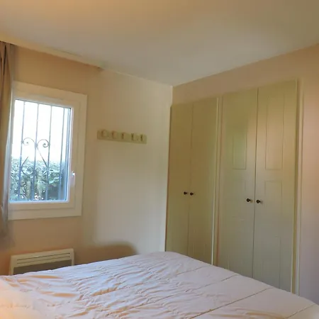 Escapade Ensoleillee Aux Parcs De شقة