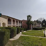 Escapade Ensoleillée Aux Parcs De * Grimaud